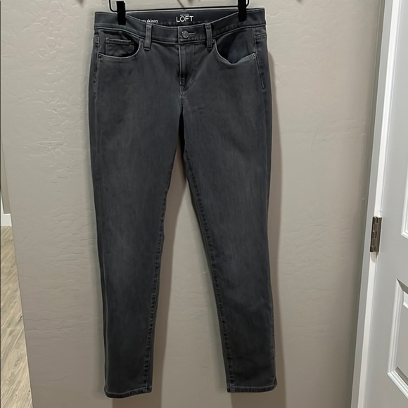 LOFT Gray Skinny Jeans with Slim Fit Dark Size 29 Like New Normcore Coastal Gma - Picture 1 of 8